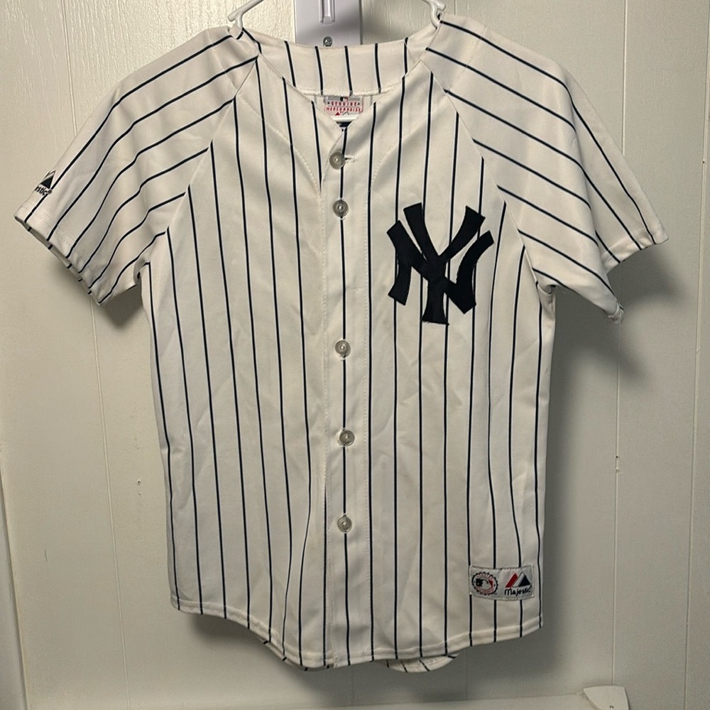 Vintage Yankees Youth Boys Derek Jeter Jersey Medium